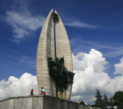 Pomnik Czynu Rewolucyjnego obecnie, fot. T. Poźniak